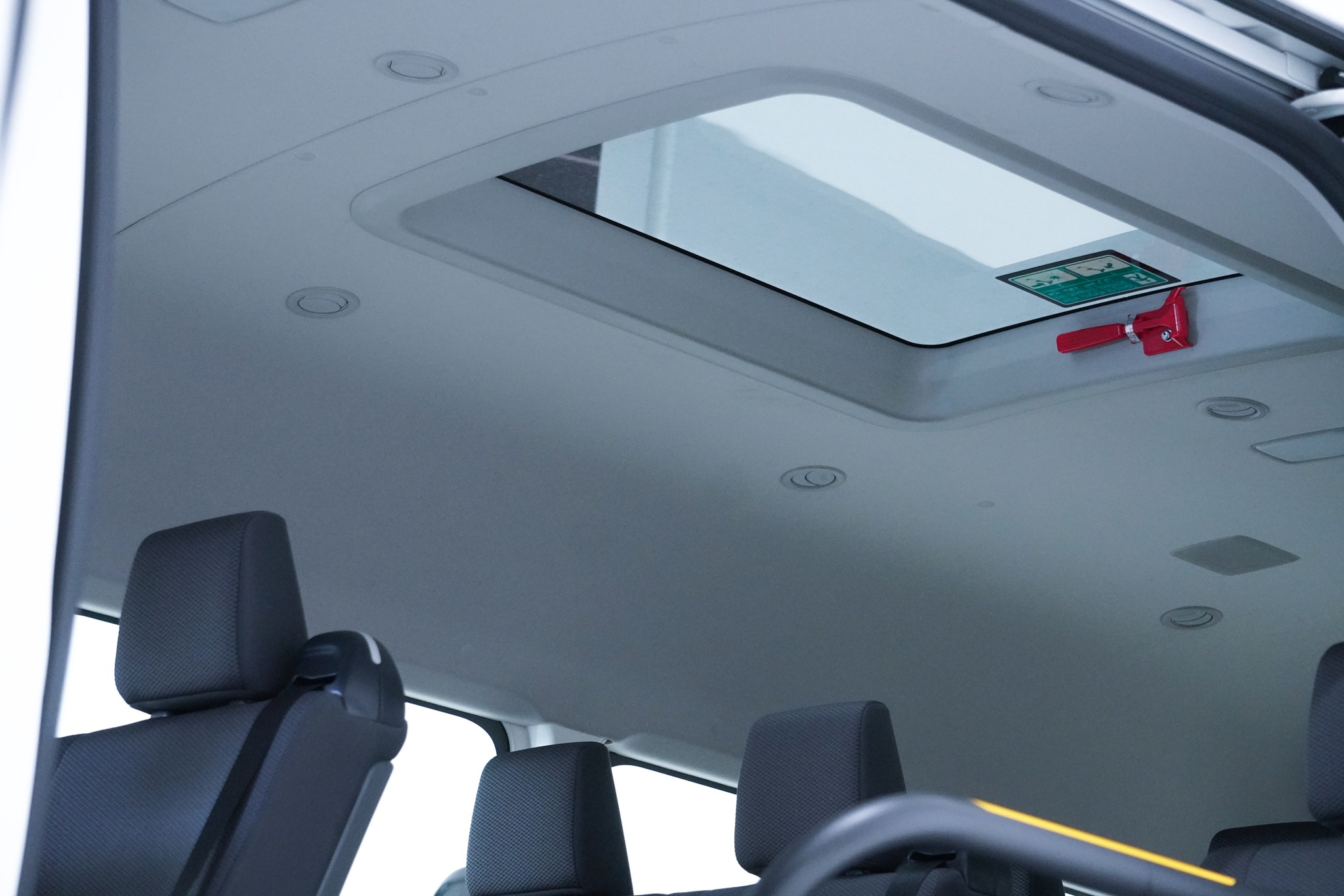 2023 Toyota Hiace SLWB Commuter