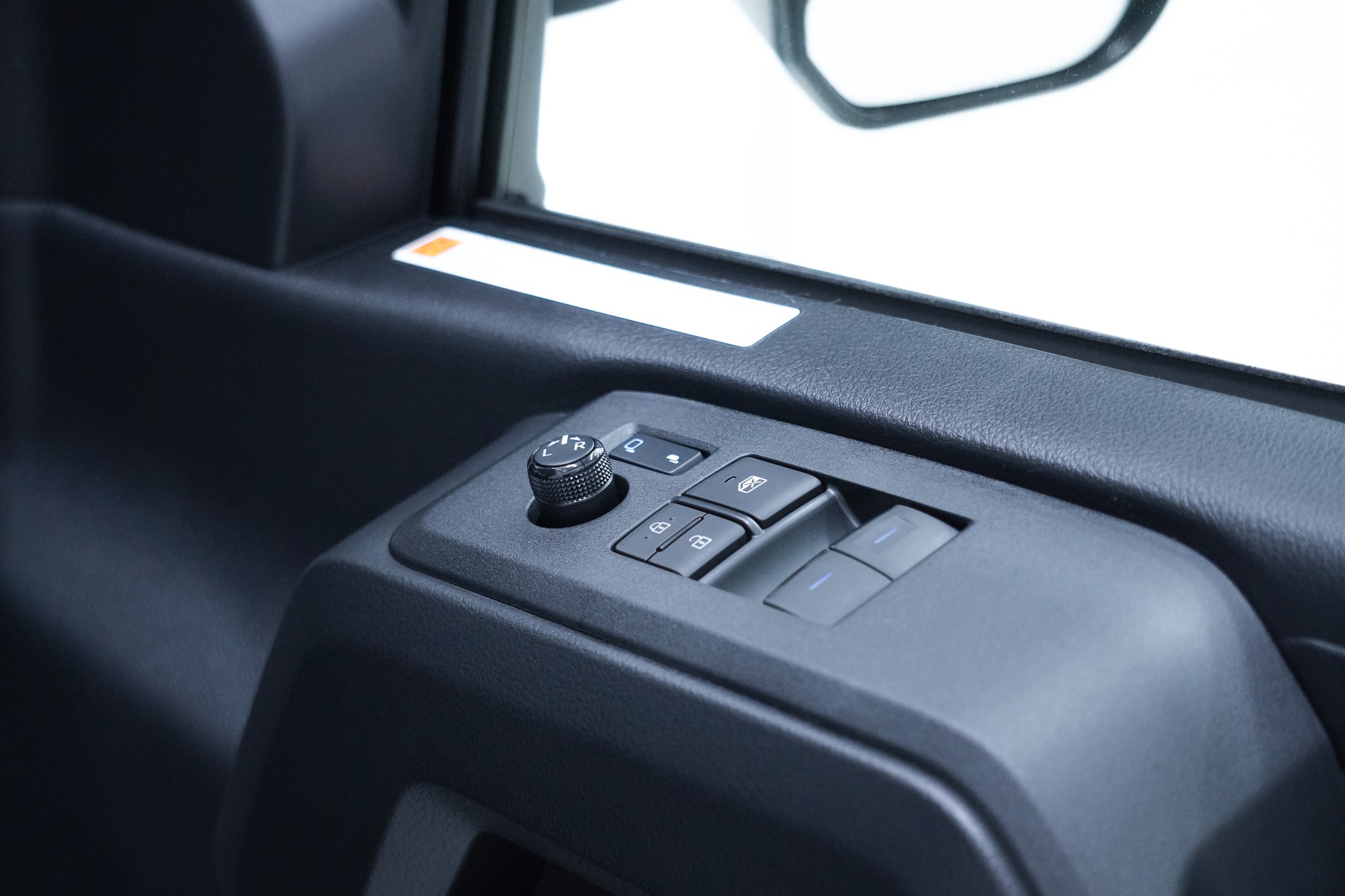 2023 Toyota Hiace SLWB Commuter