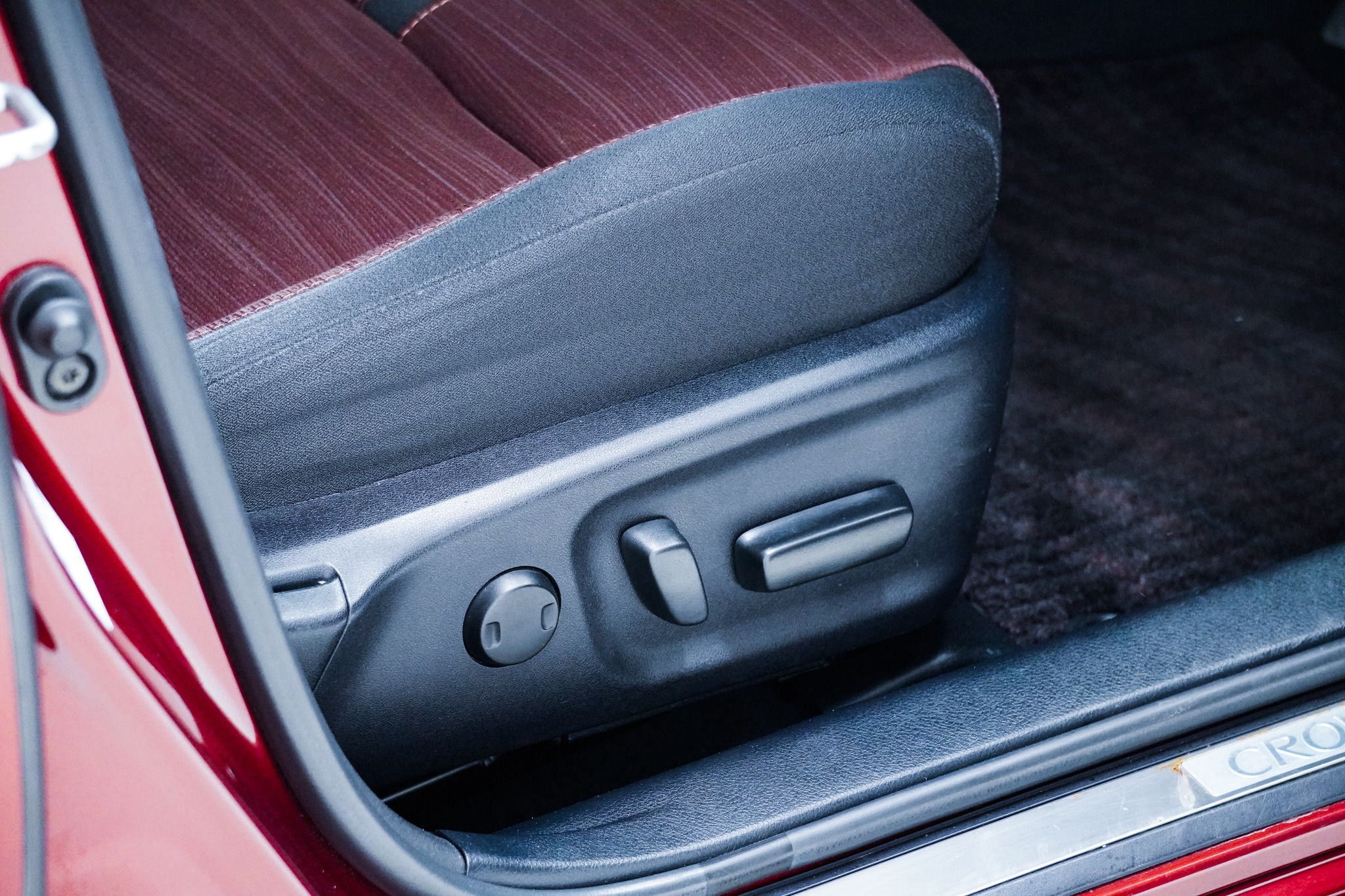 2013 Toyota Crown Athlete S