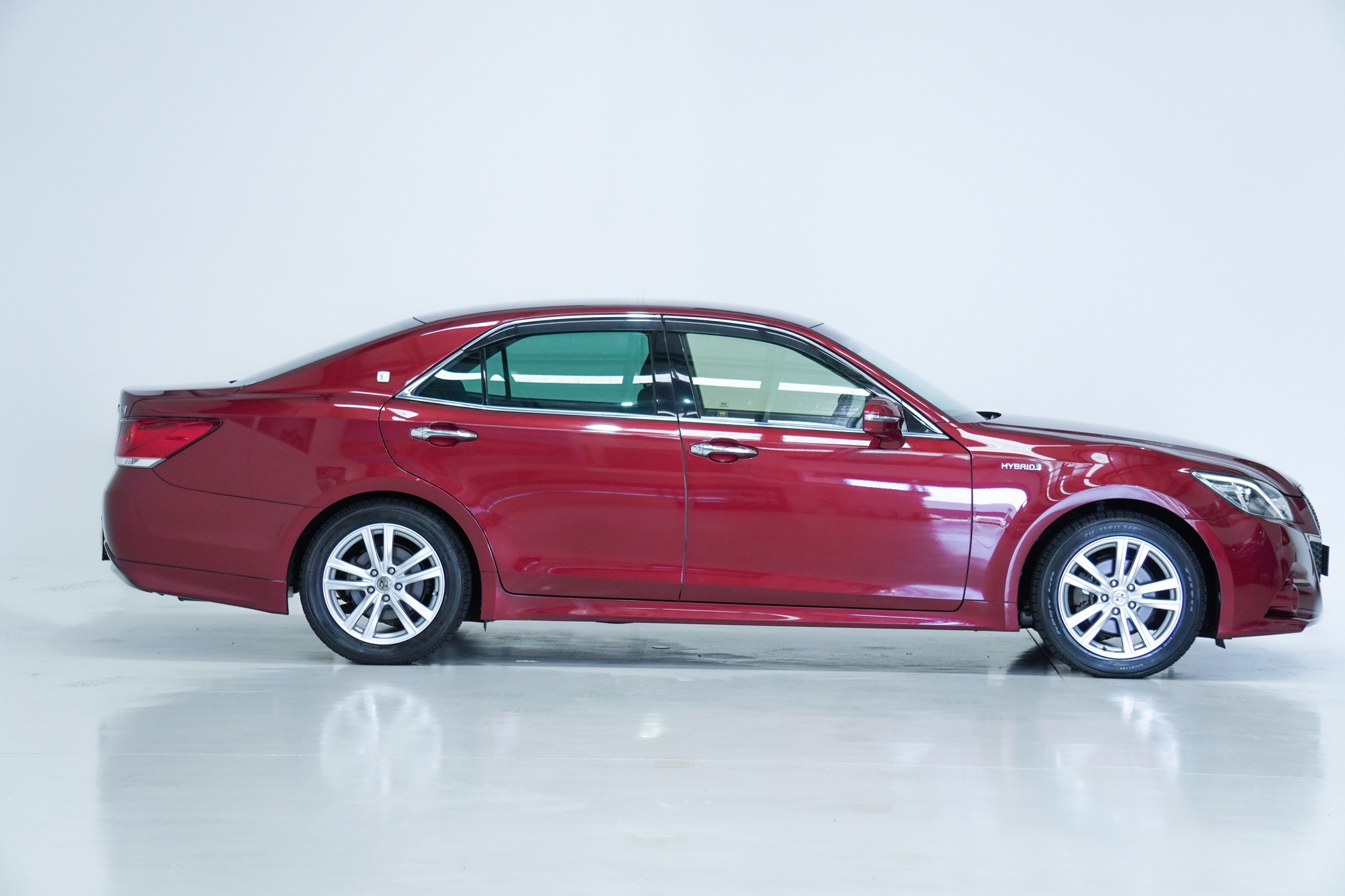 2013 Toyota Crown Athlete S