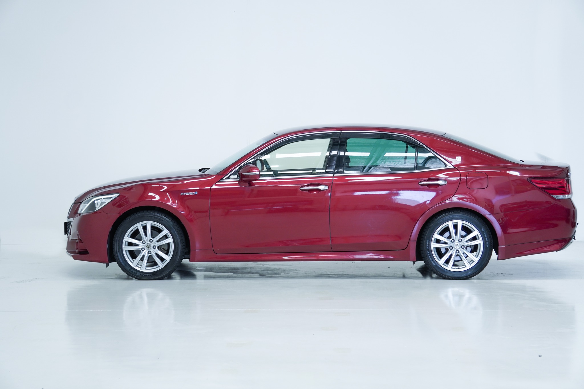 2013 Toyota Crown Athlete S