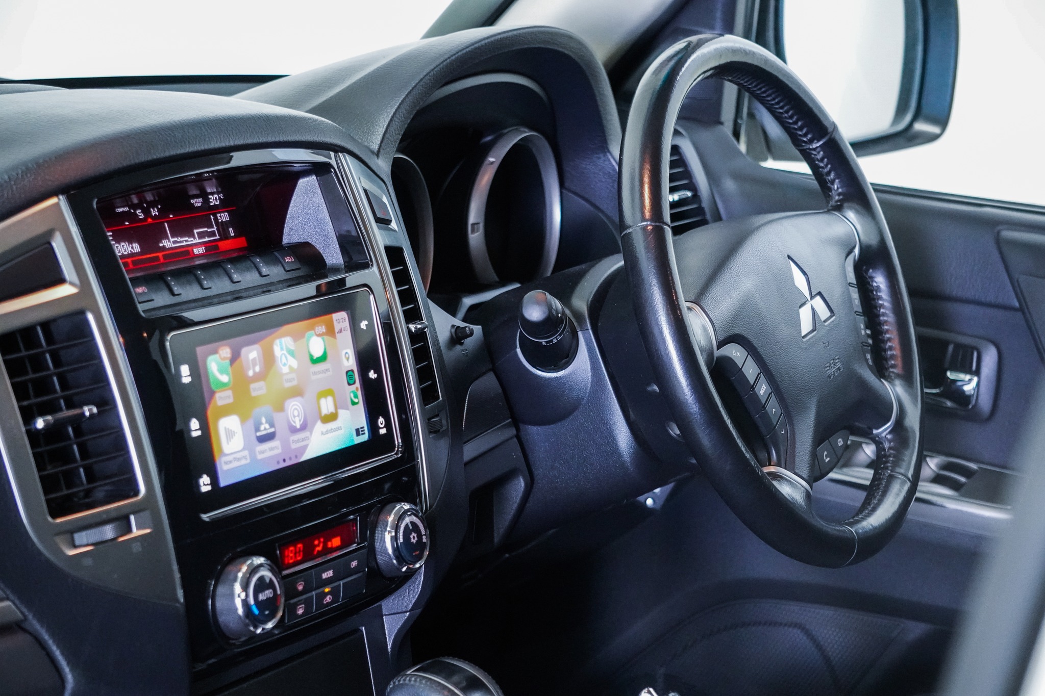 2016 Mitsubishi Pajero GLX