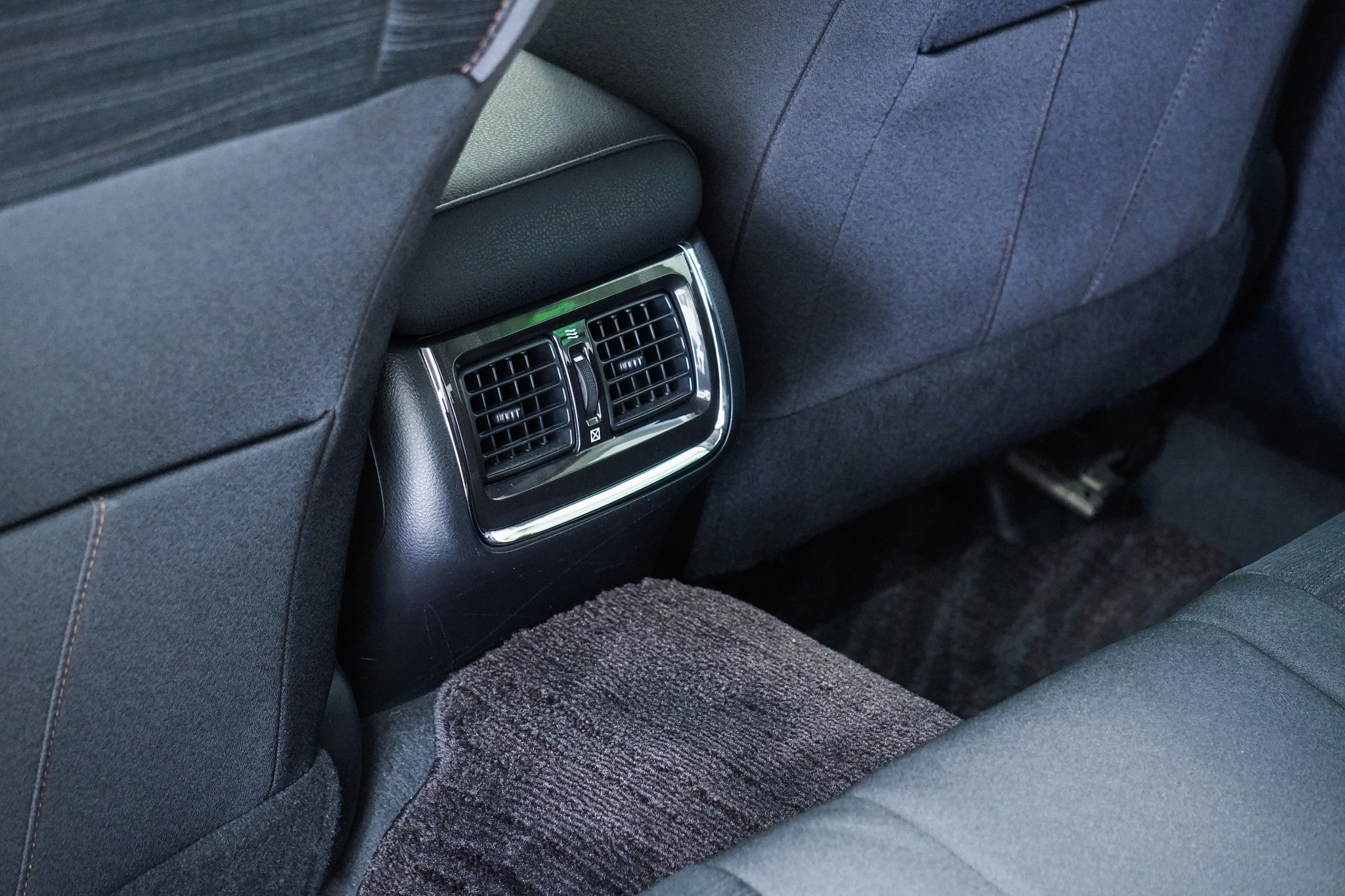 2013 Toyota Crown Athlete S