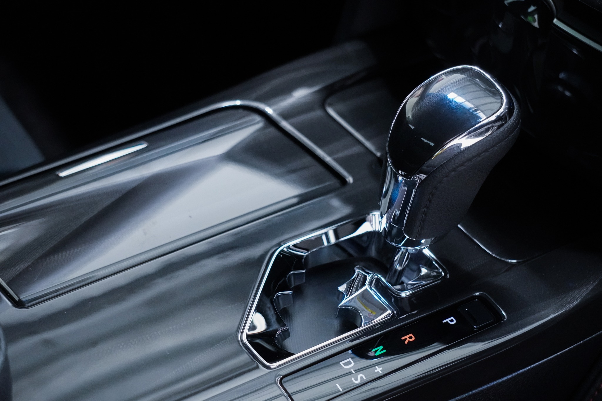 2013 Toyota Crown Athlete S