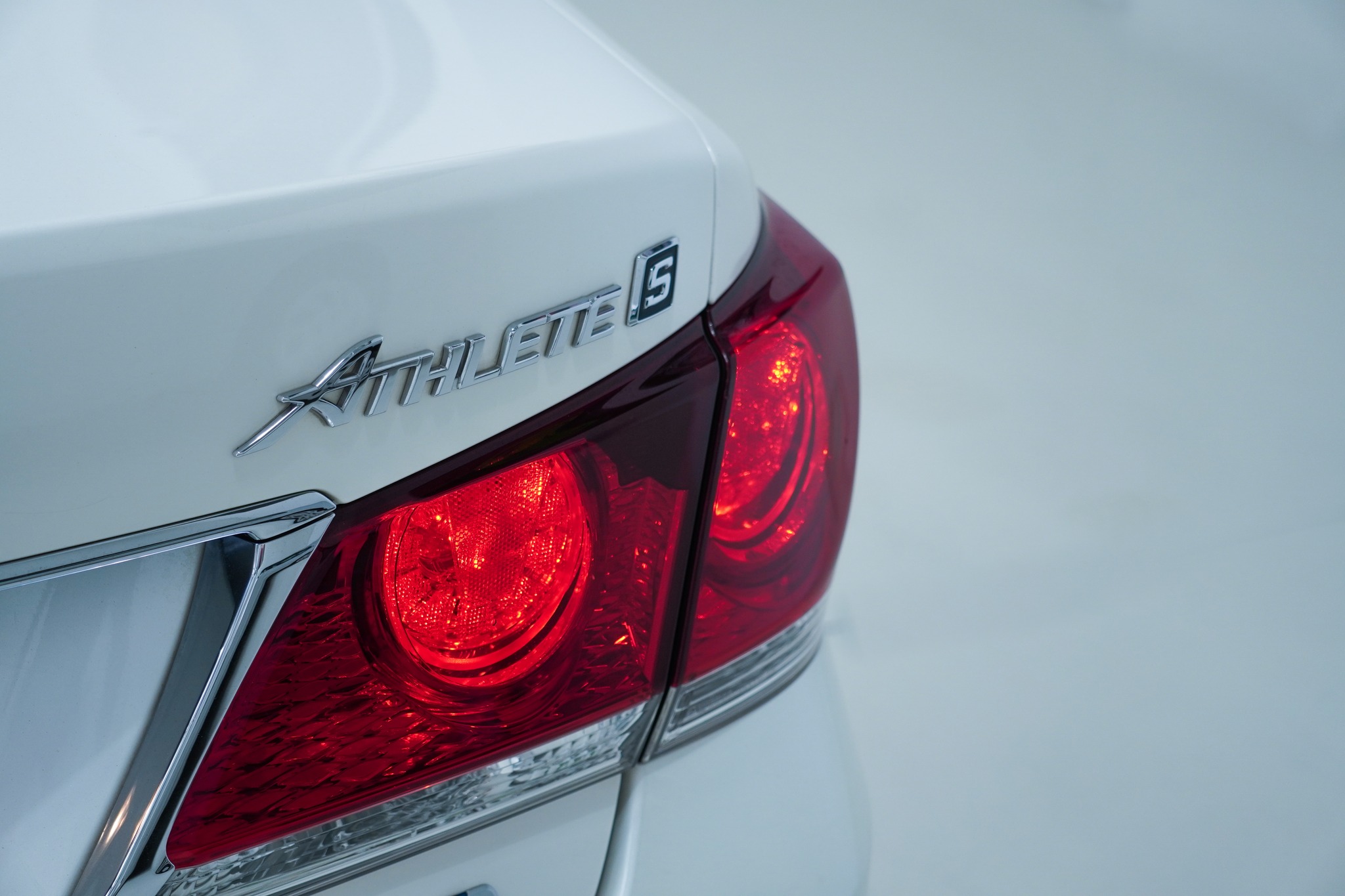 2013 Toyota Crown Athlete S