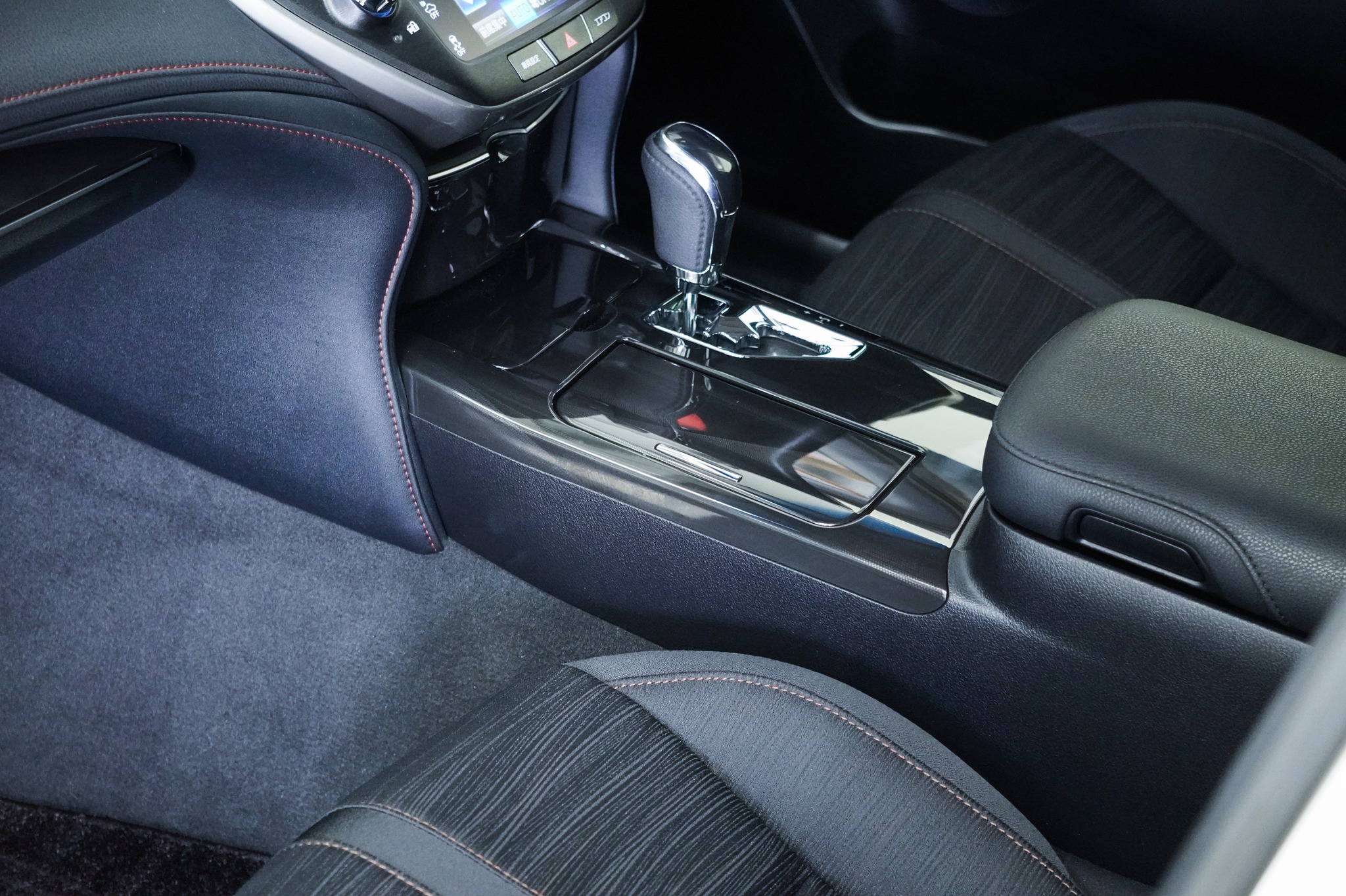 2013 Toyota Crown Athlete S