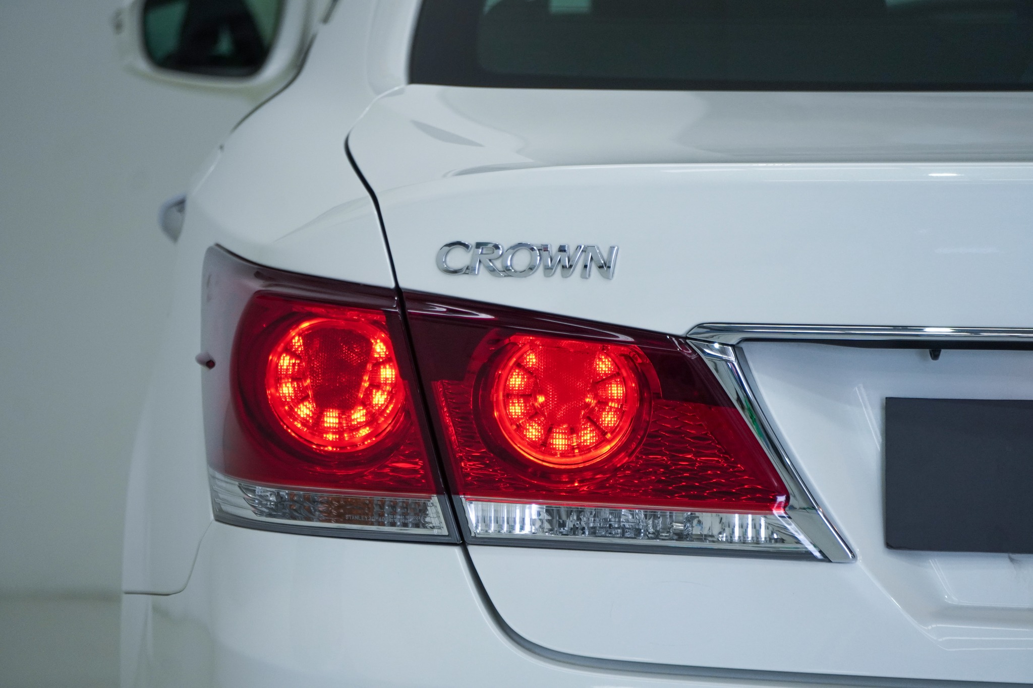 2013 Toyota Crown Athlete S
