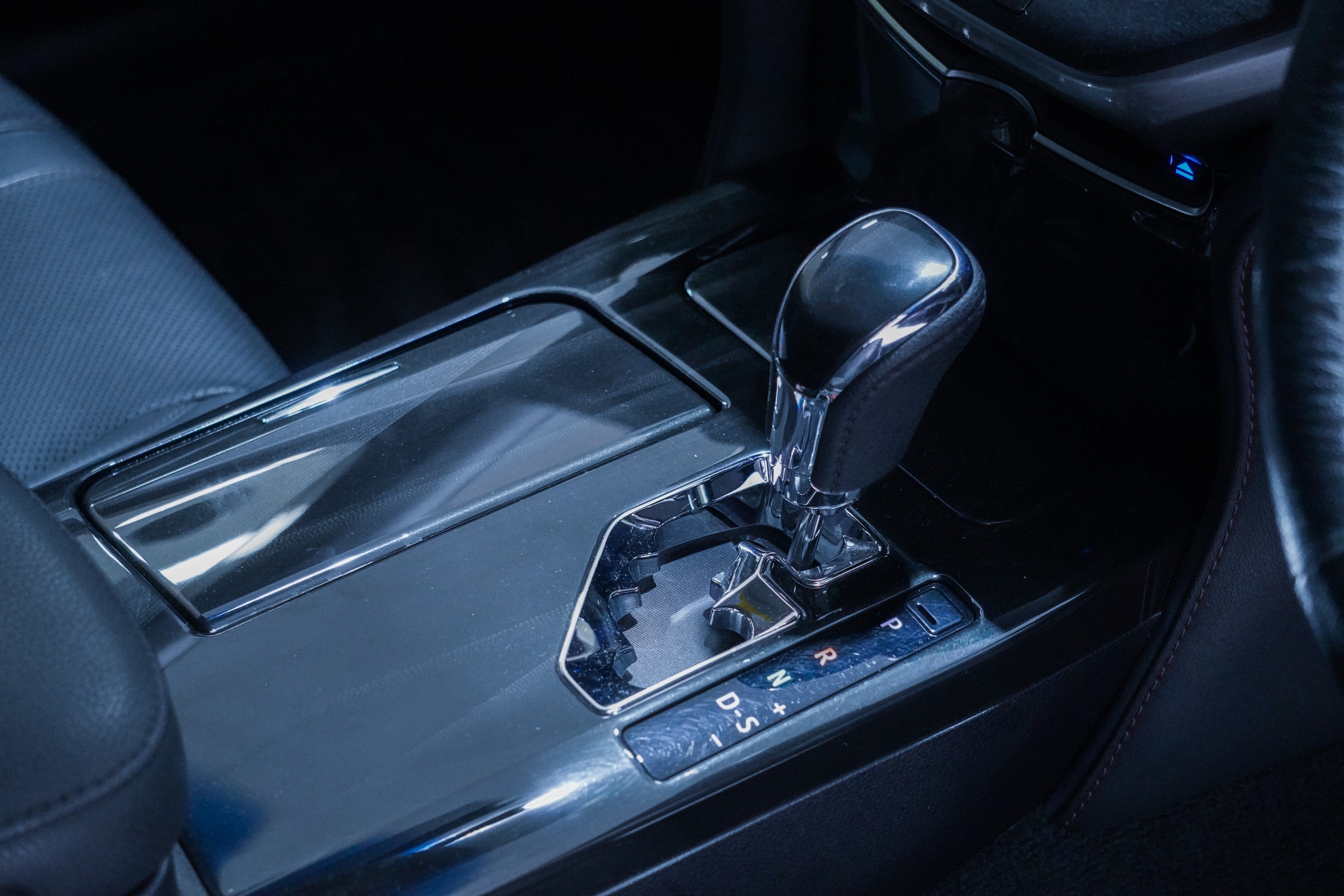 2013 Toyota Crown Athlete S