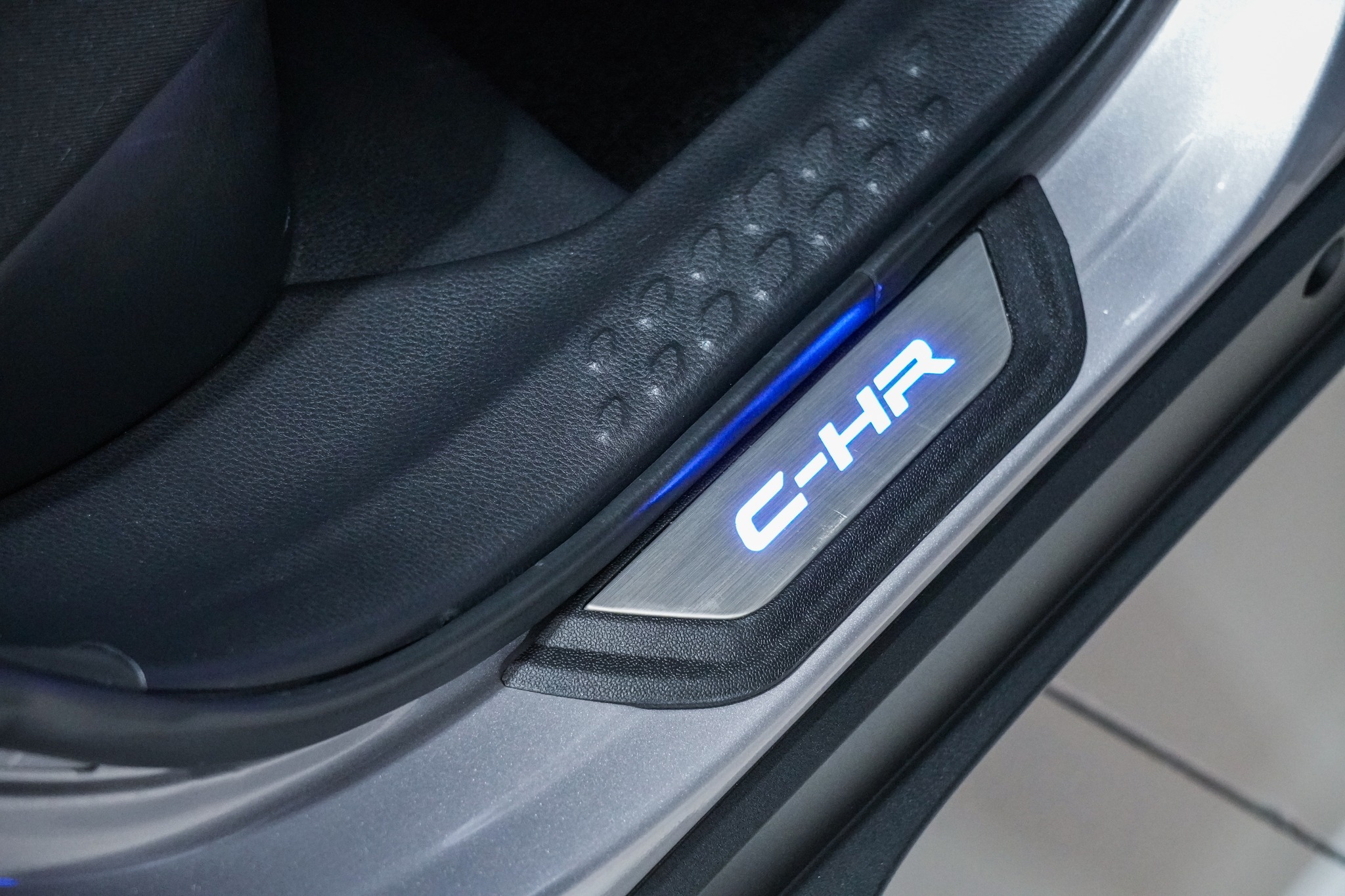 2017 Toyota C-HR Hybrid