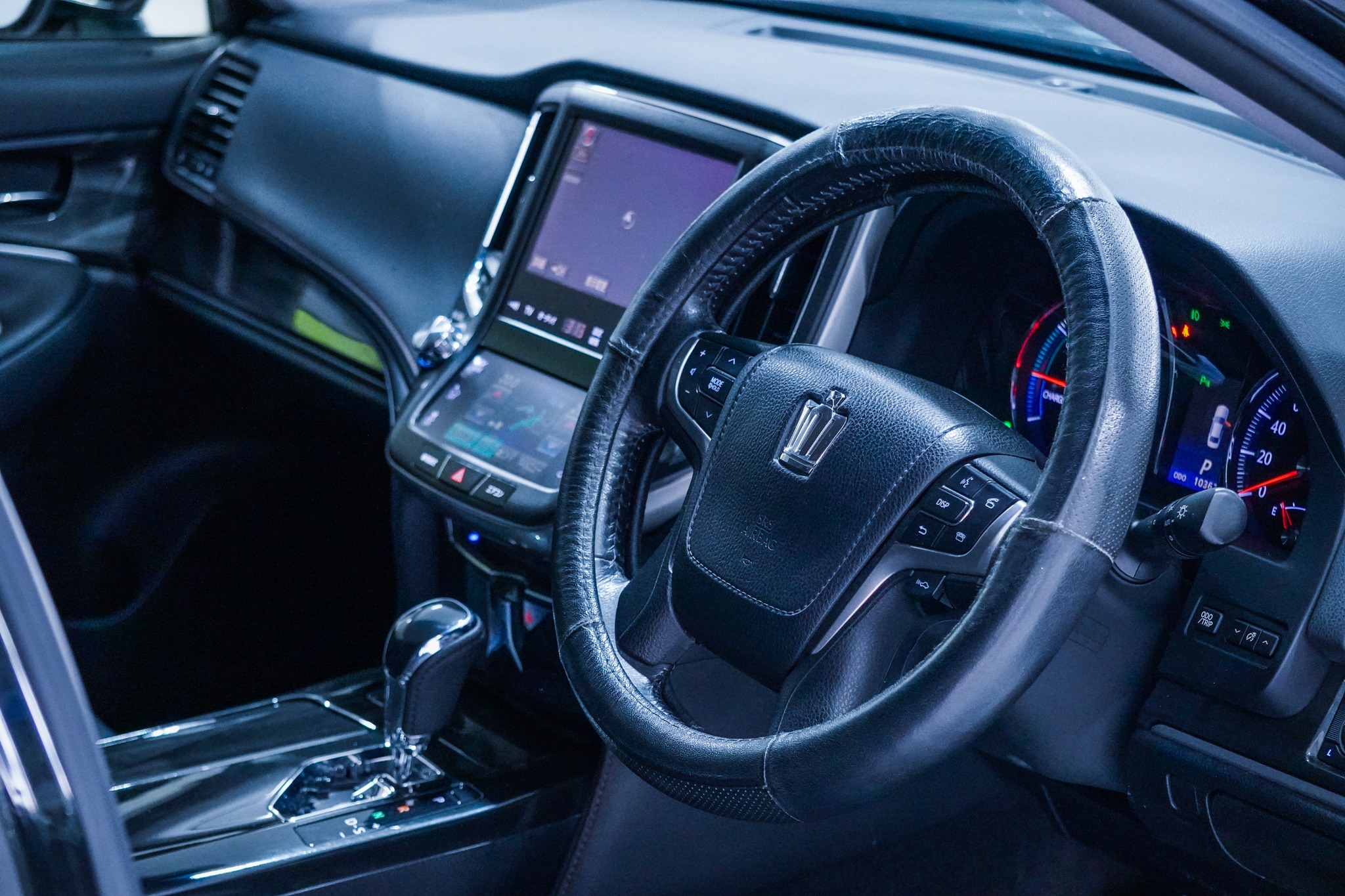 2013 Toyota Crown Athlete S