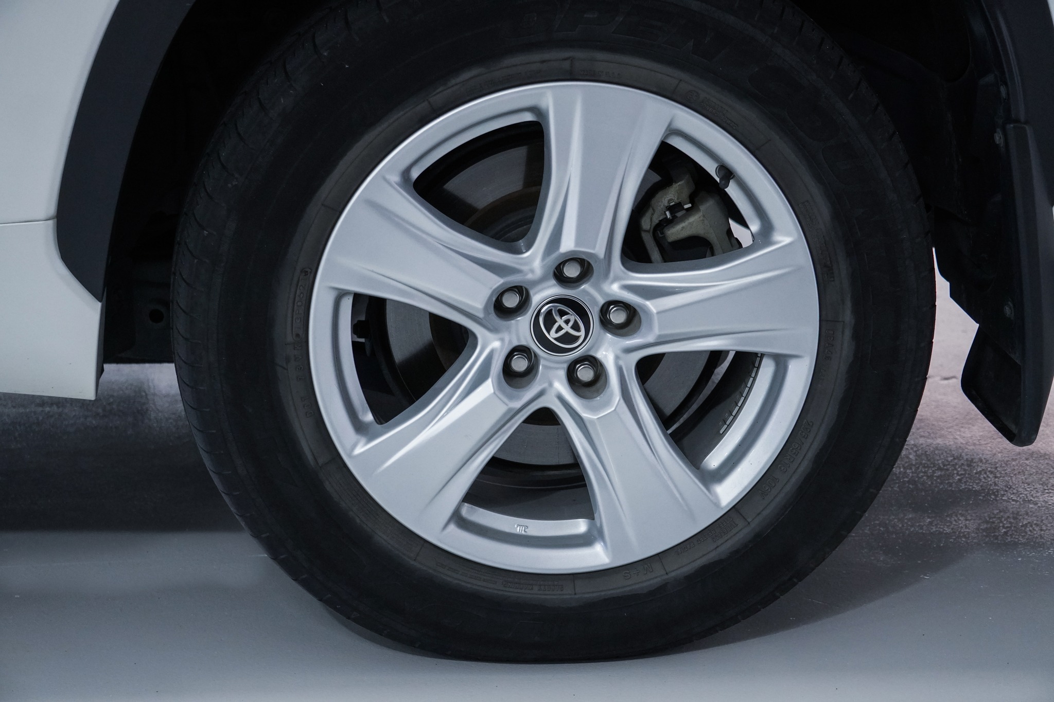 2021 Toyota Kluger GX