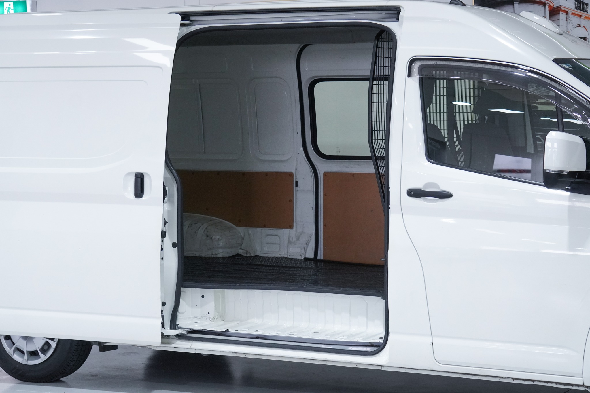 2022 Toyota Hiace SLWB