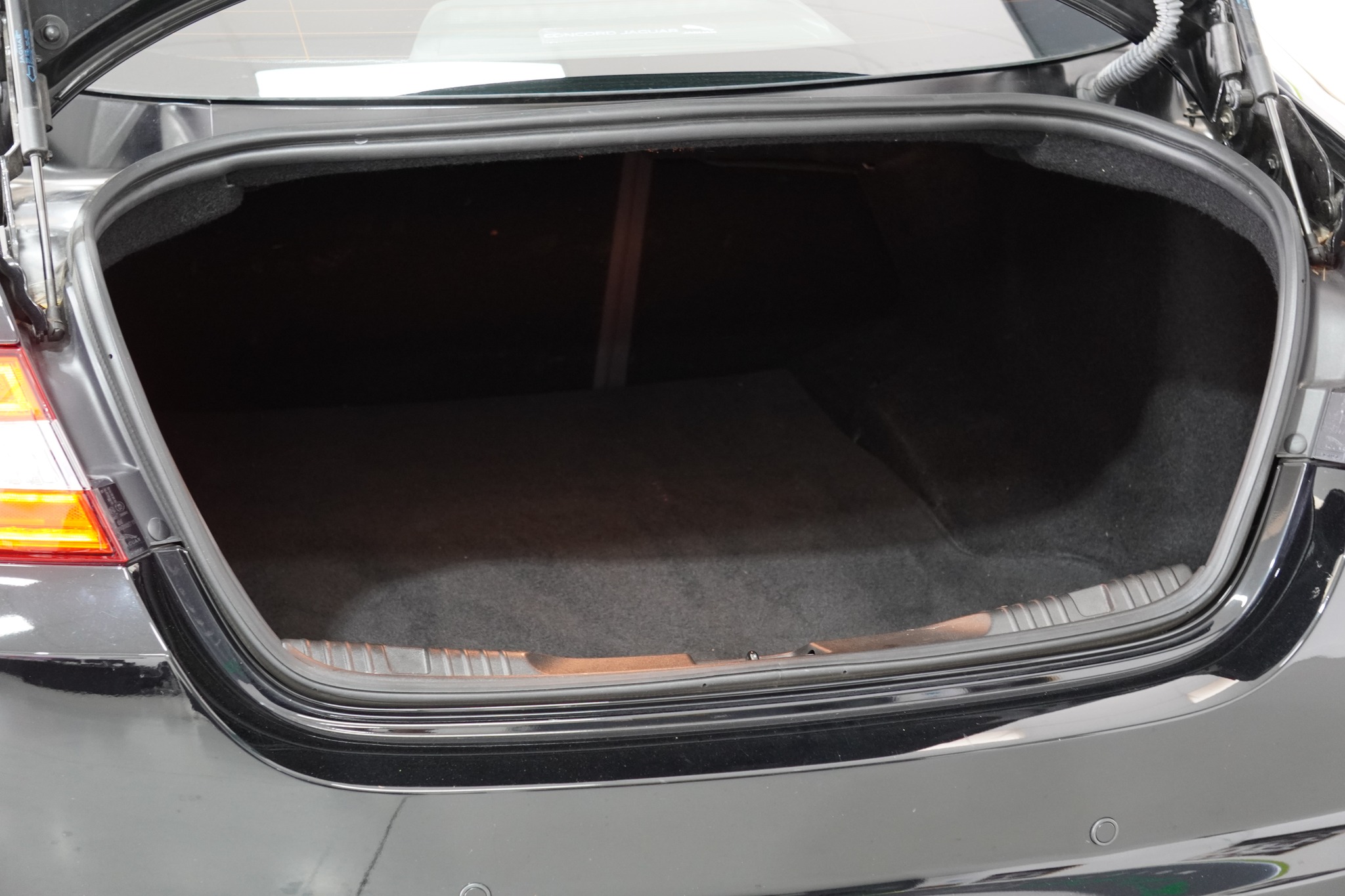 2014 Jaguar XF Luxury