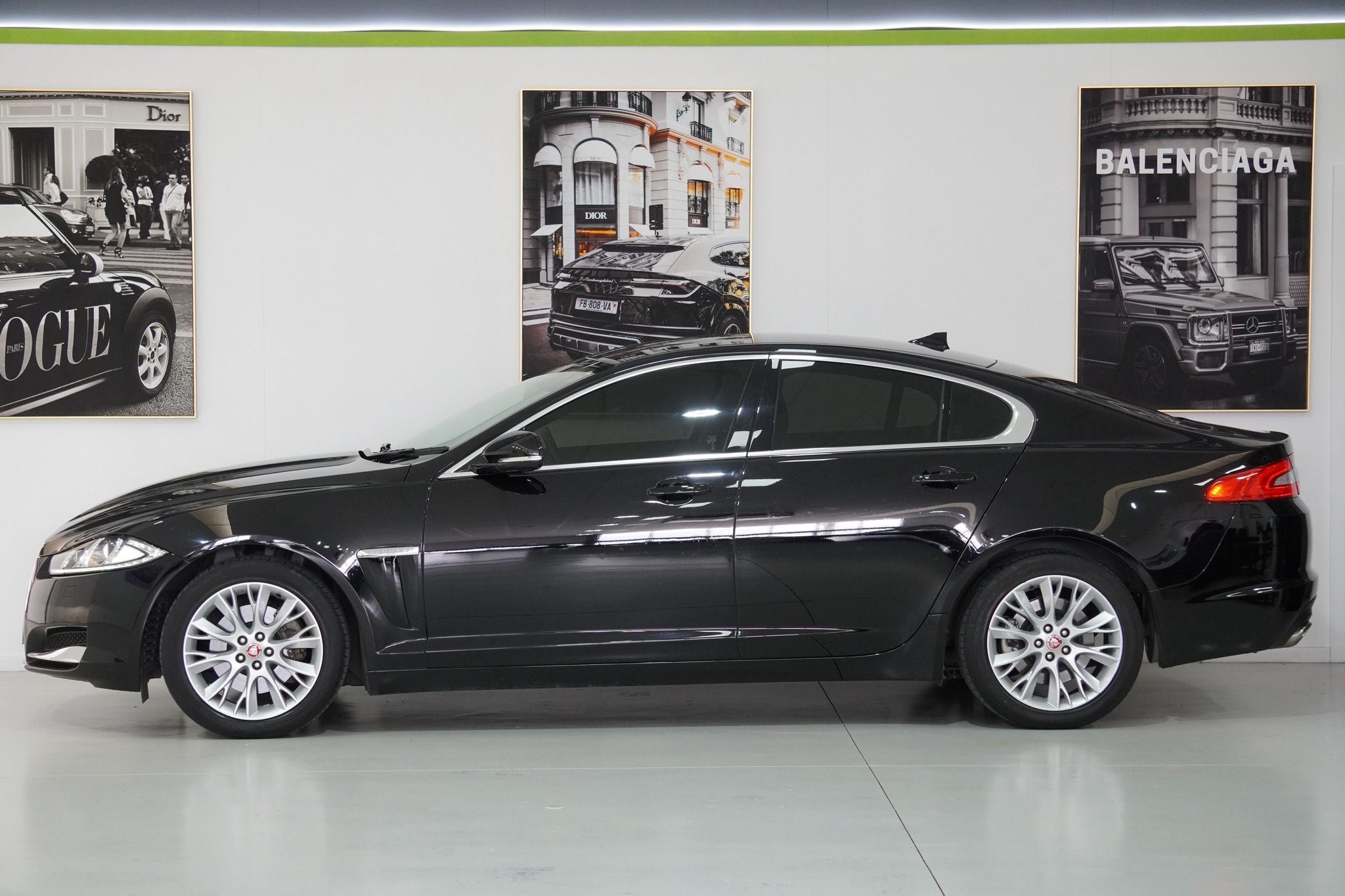 2014 Jaguar XF Luxury