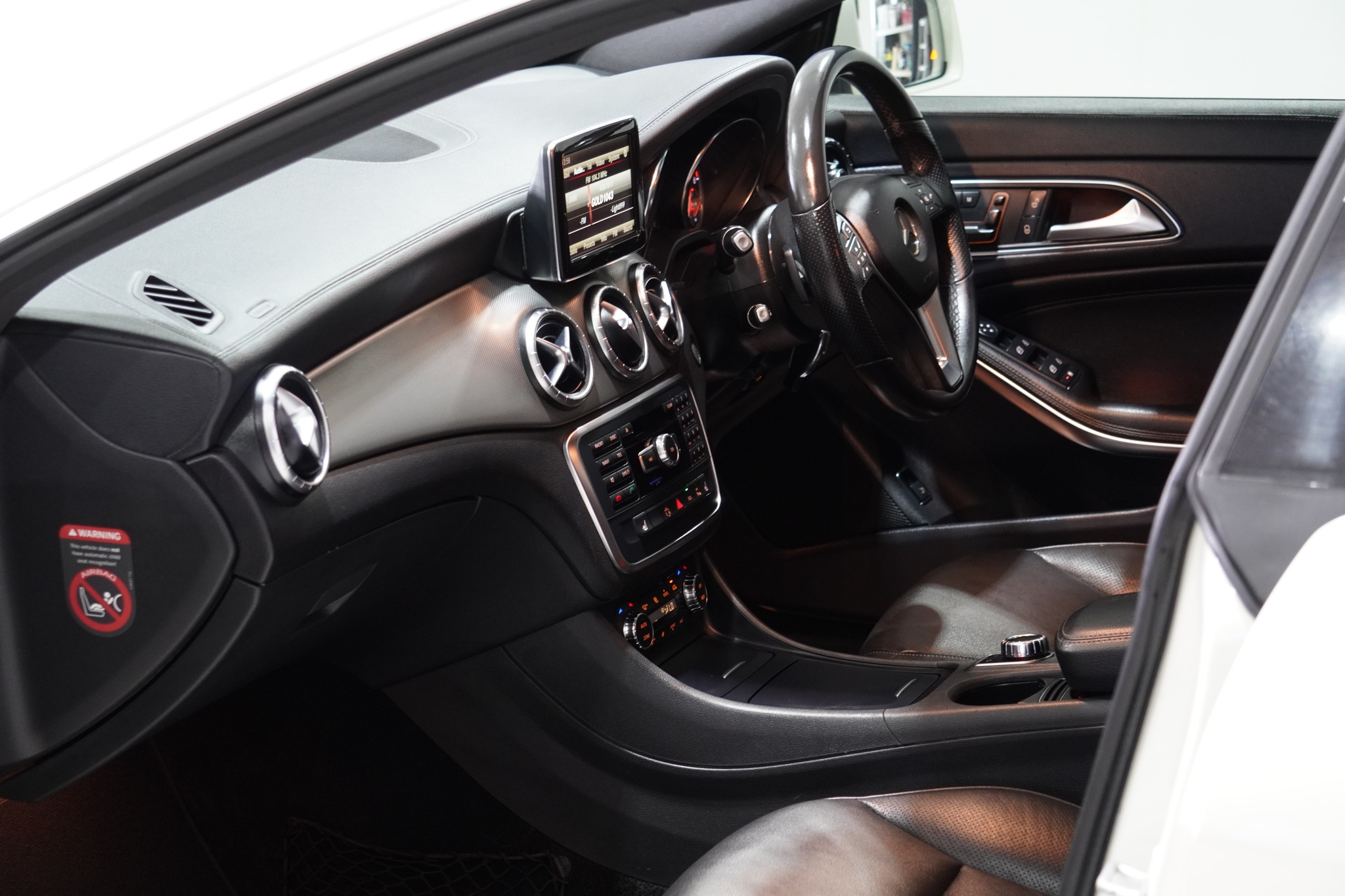 2014 Mercedes-Benz CLA200