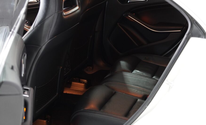 2014 Mercedes-Benz CLA200