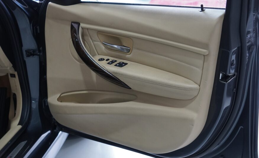 2013 BMW 320i