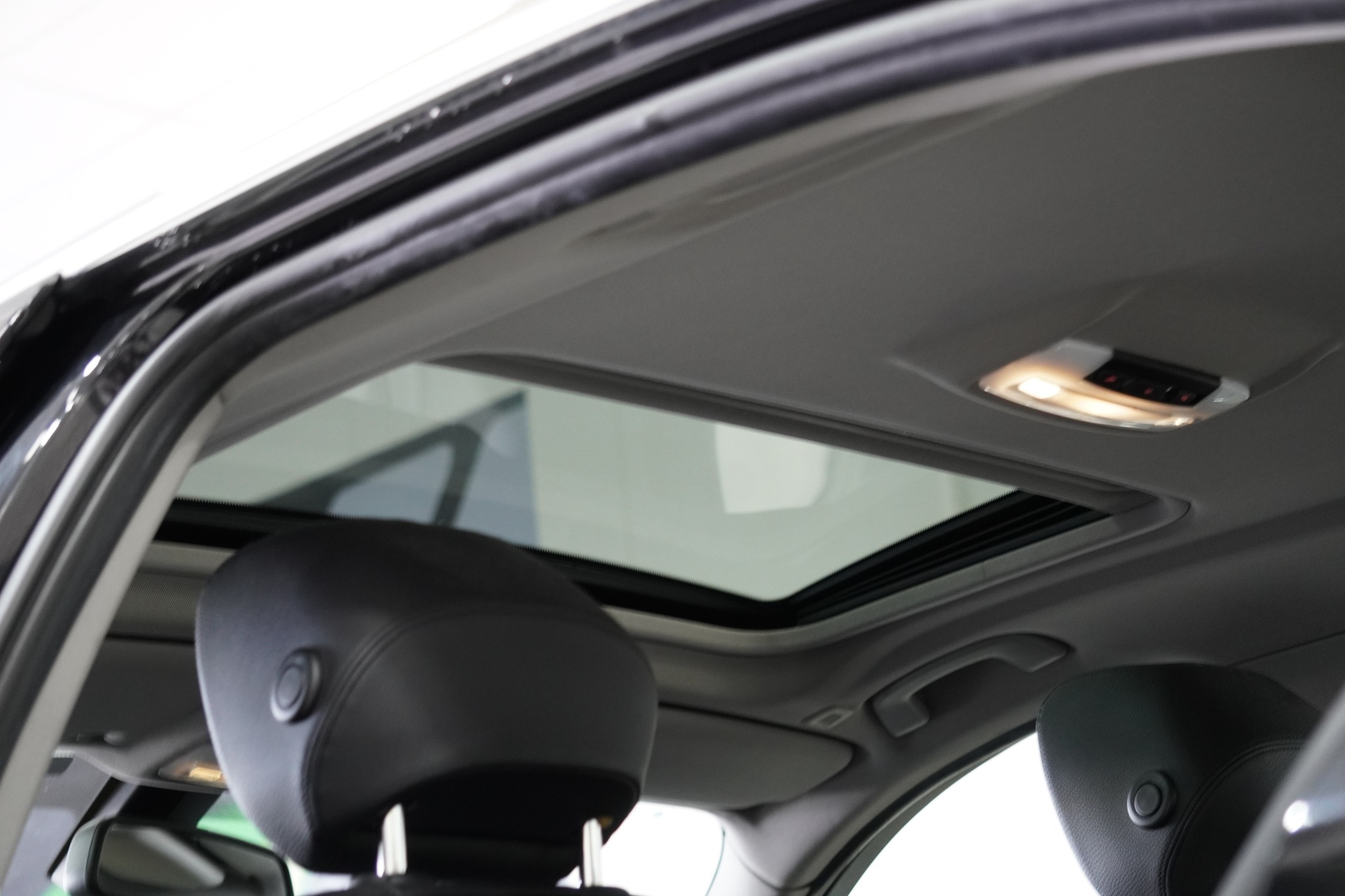 2012 BMW 320d Luxury