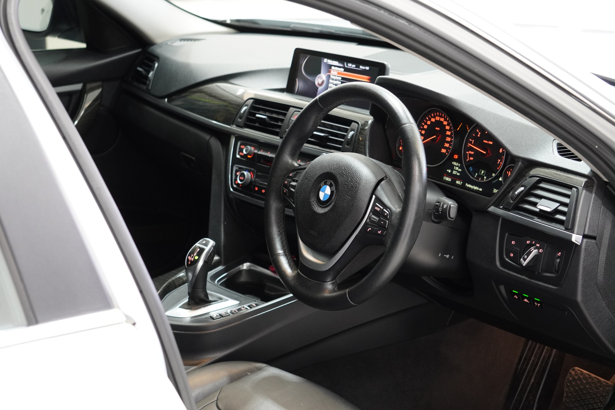 2014 BMW 328i Luxury Line