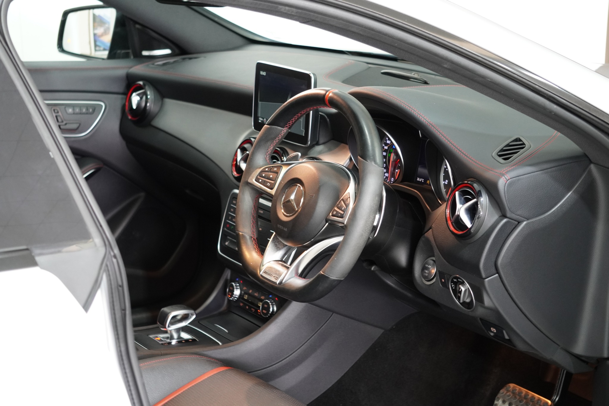 2015 Mercedes-Benz CLA45 AMG