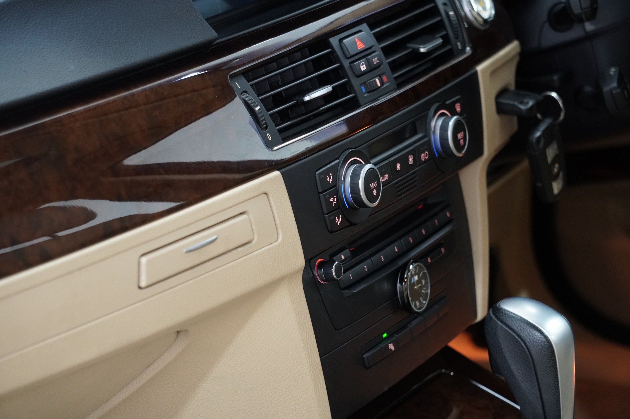 2009 BMW 320i