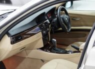 2009 BMW 320i