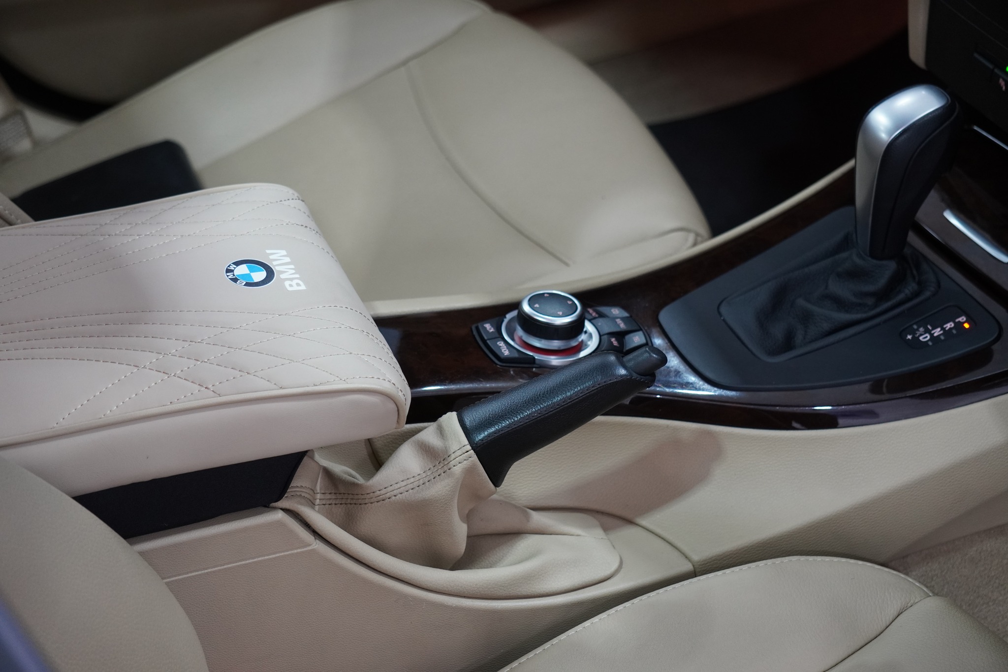 2009 BMW 320i