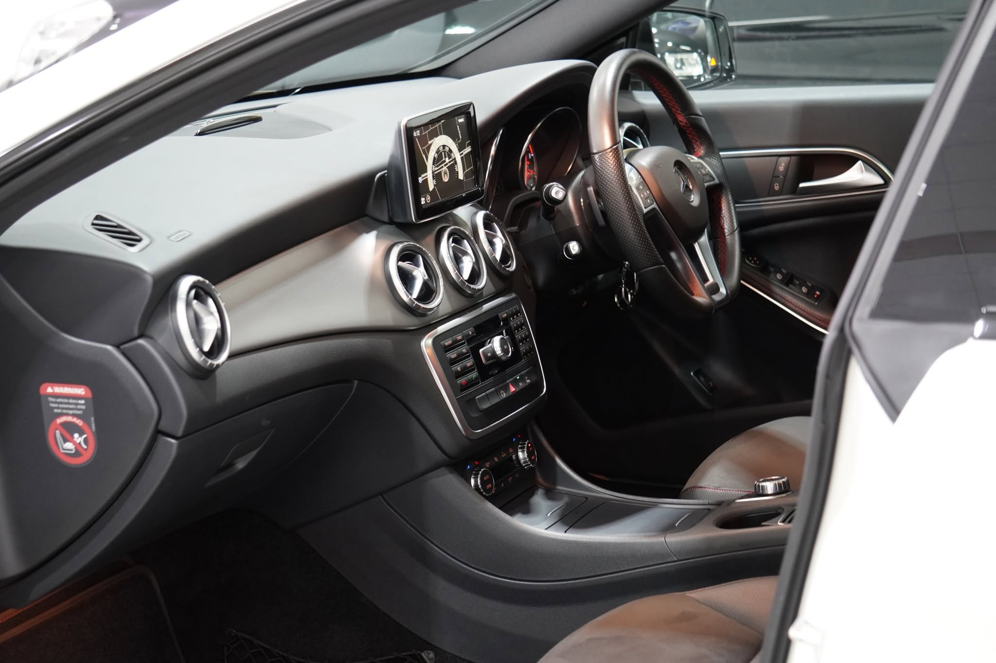2014 Mercedes-Benz CLA200