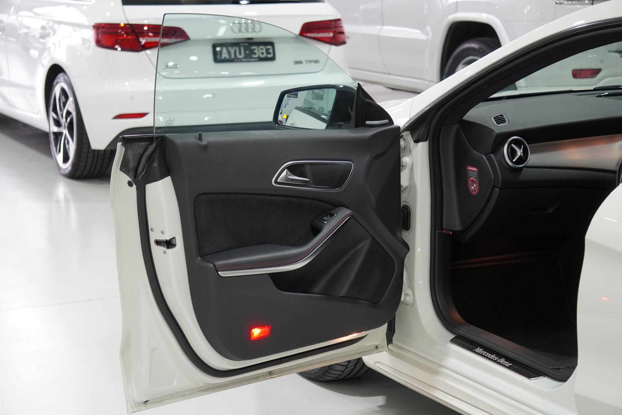 2014 Mercedes-Benz CLA200