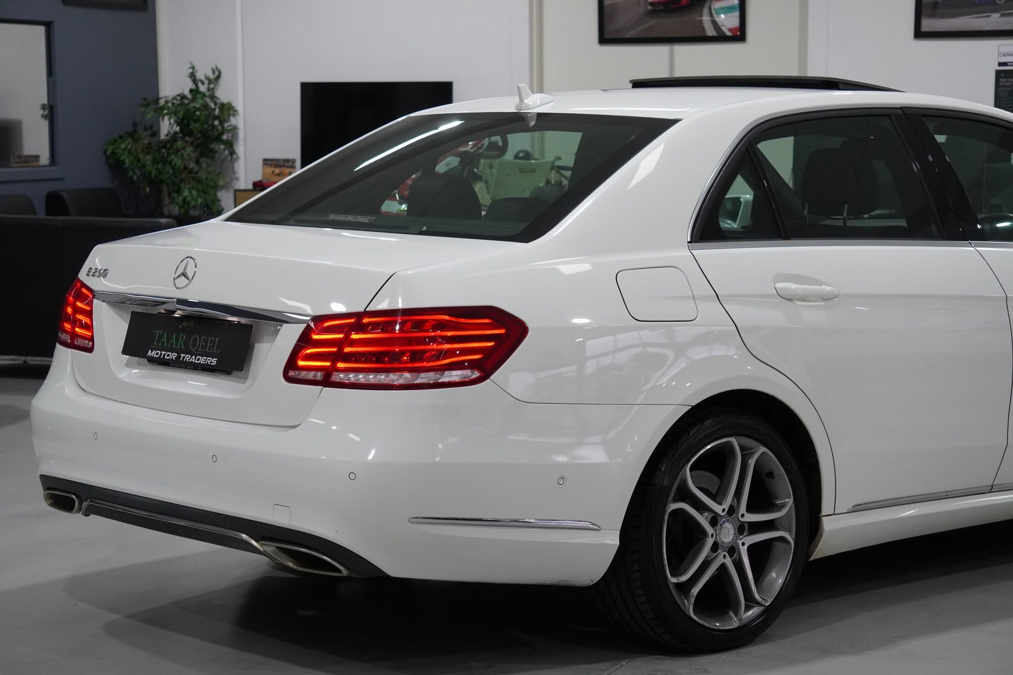 2013 Mercedes-Benz E200