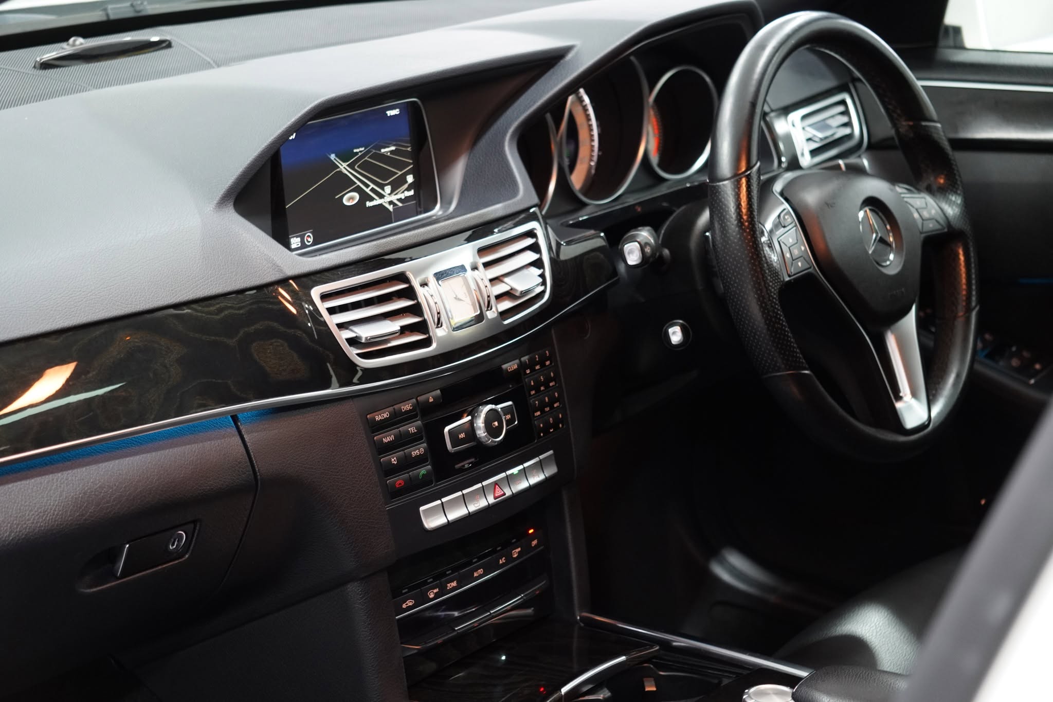 2013 Mercedes-Benz E200