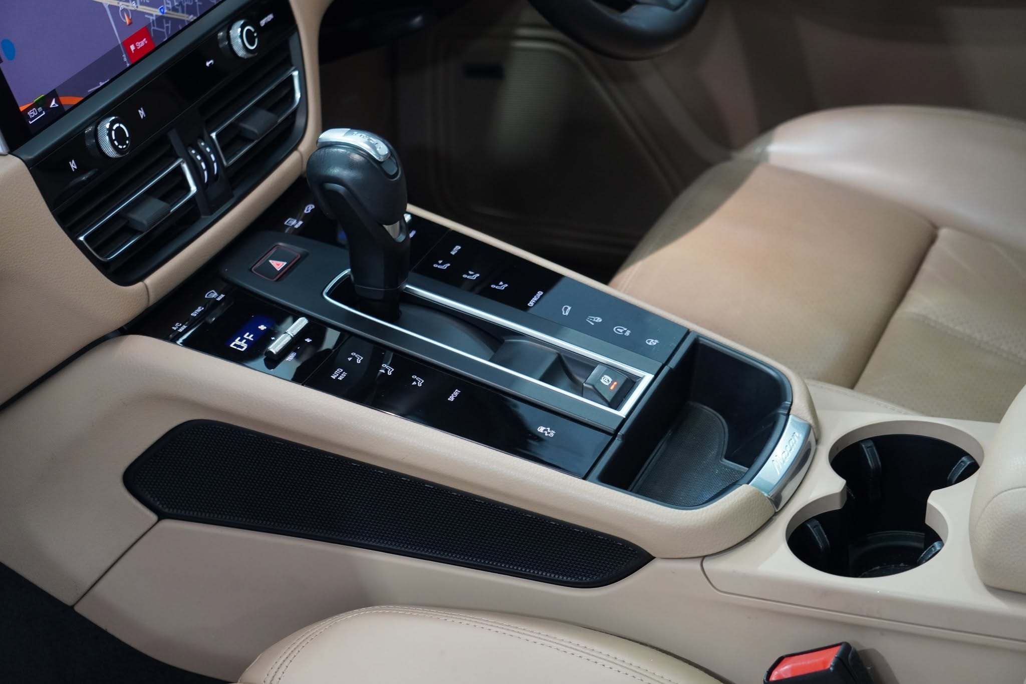 2022 Porsche Macan