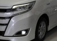 2017 Toyota Noah Hybrid