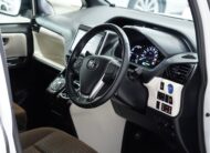 2017 Toyota Noah Hybrid