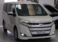 2017 Toyota Noah Hybrid