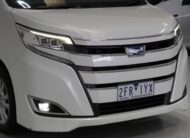 2017 Toyota Noah Hybrid