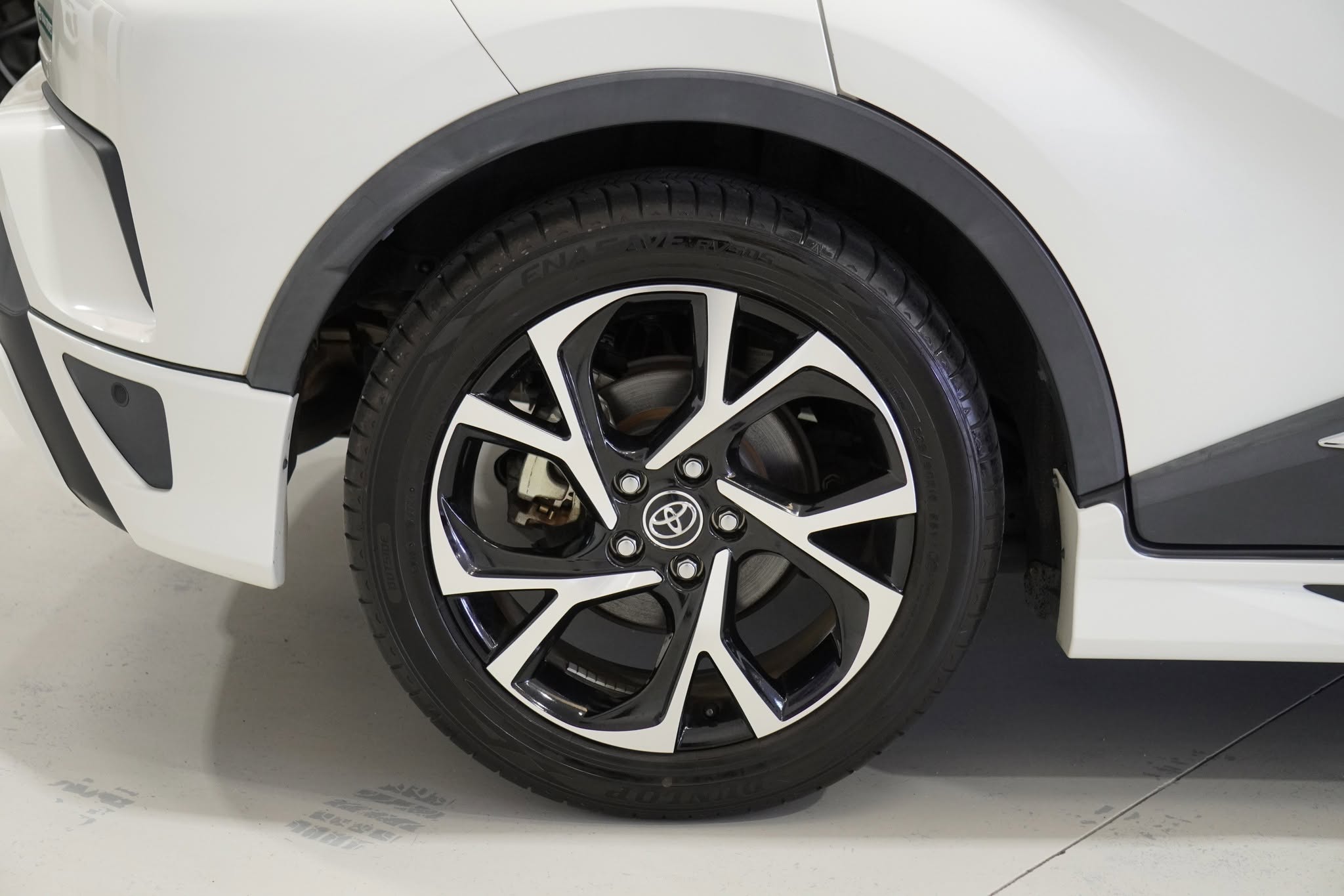 2019 Toyota C-HR Hybrid